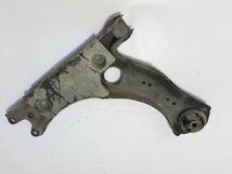 Audi A1 Polo 2G Seat ibiza 6F rechts voor draagarm 2Q0407152B Audi A1 Polo 2G Seat ibiza 6F rechts voor draagarm 2Q0407152B
