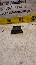 VW AUX/USB aansluiting Volkswagen 2G6035718 VW AUX/USB aansluiting Volkswagen 2G6035718