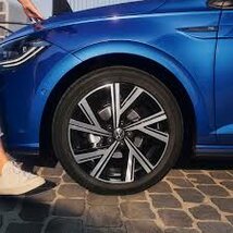 VW Polo R Line 2G Bergamo Look Velgen zomerset Conti Nieuw 215/45/17 91W