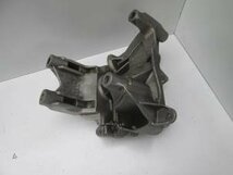 Transporter T5 motorsteun 070199343B