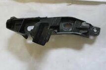 Touran 5T Bumpergeleider links voor 5TA807049