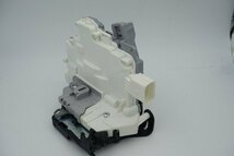 Passat Tiguan portierslot Rechts achter 3C4839016A