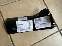 Polo T-Cross A1 Watervangbak links 2Q0805397