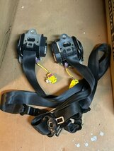 Polo 6R 6C links rechts voor gordel 6R4857706 B 6R4857705