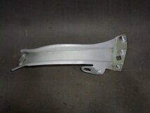 Beetle 2012 2019 spatscherm steun rechts voor 5C5821136