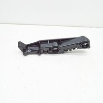Audi e-tron spatscherm steun bumpersteun links 4Ke807283