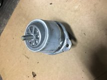 VW Touareg Audi Q7 Cayenne nieuw motorsteun 7L8199131F VW Touareg Audi Q7 Cayenne nieuw motorsteun 7L8199131F