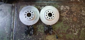 Remschijf Met Blokken 5Q0615301F Nieuw