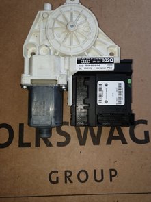 Audi A3 8P Rechts Voor 8P0959802Q