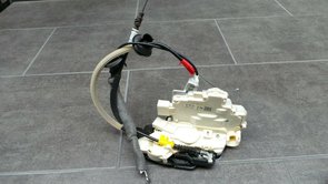 Audi A8 2010>>Portierslot Links voor 4H1837015 4H1837015E