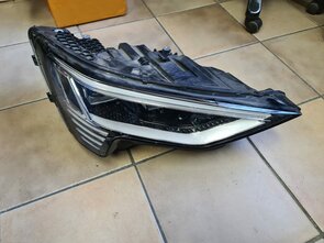 Audi E-Tron Koplamp rechts 4KE941040