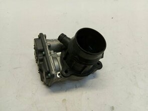 X1 (F48) F40 Gasklephuis 7619008