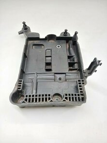 Polo 2G Fabia Ibiza Accu Console Accubak 2Q0915331A